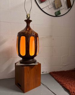 Vintage Mcm ceramic lamp