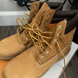 Brand New Time Boots W Size 7.5