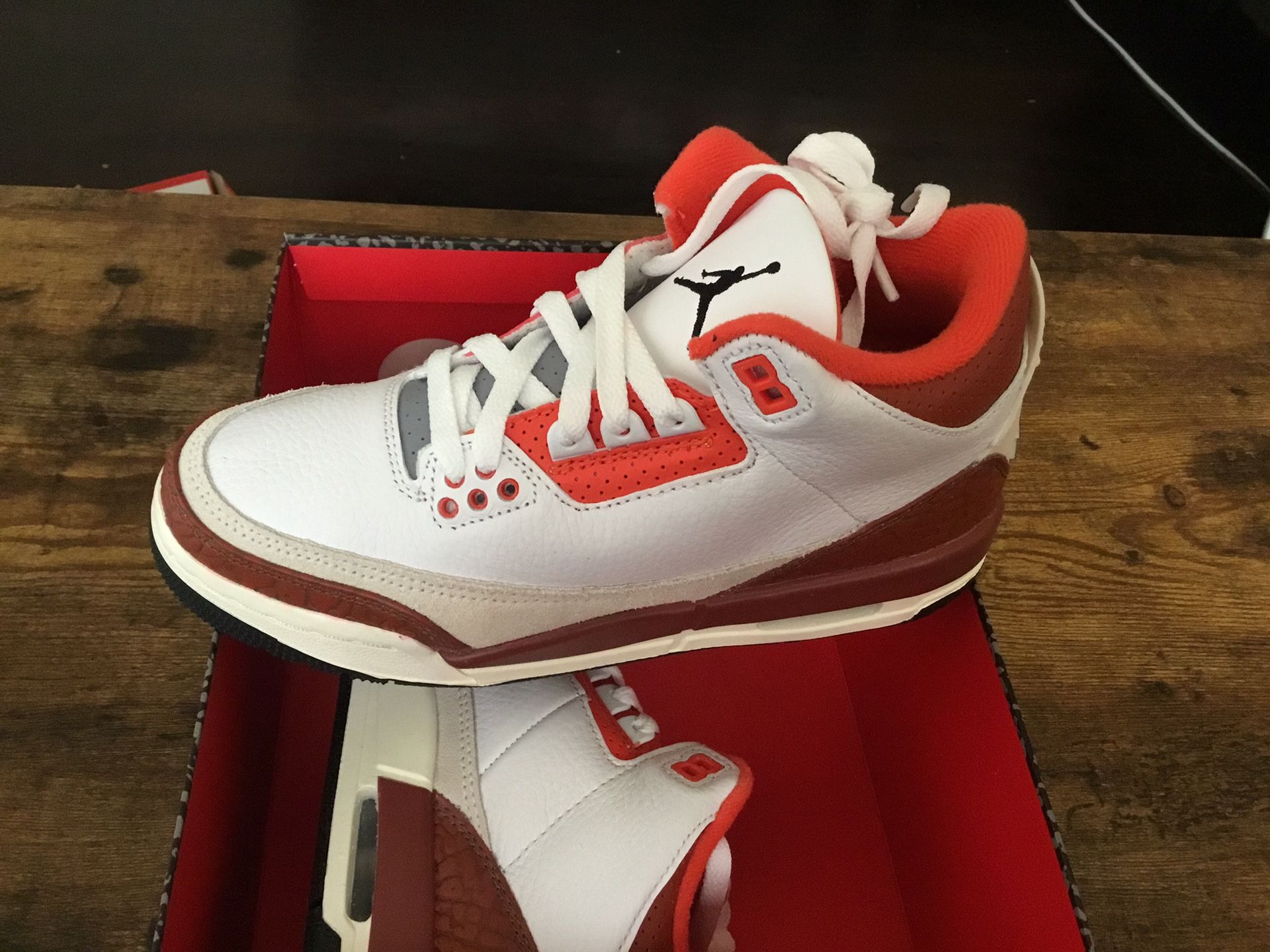 New Kid’s Air Jordan 3 Retro size 4.5Y/6W