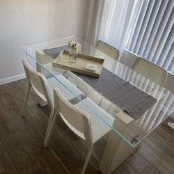 Dining table Set With 4 Chairs.