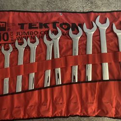 Tekton Hand Wrench’s