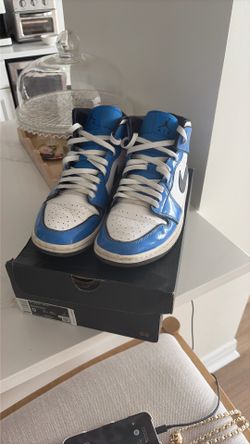 Air Jordan 1 Mid