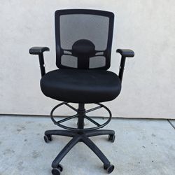 Perspective Mesh Back Stool – Black Mesh Back, Black Dove Fabric Seat, Black Frame, Ergonomic Stool, Height Adjustable Office Footrest Chair
