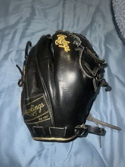 Rawlings Baseball Glove
