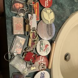 Miscellaneous Key Chain&Pin Lot Vintage,Music,States,etc