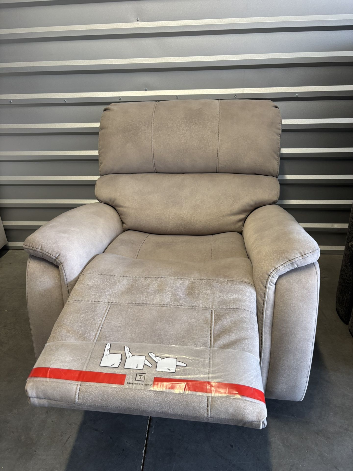 Recliners 