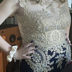 Abby Paris Size 6 Evening Gown 