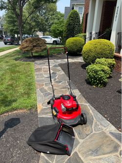 Lawnmower - Craftsman M110