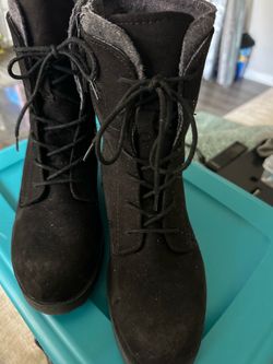 Women’s ankle huggers