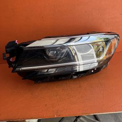 2020-2022 Volkswagen Passat LED Projector Headlight Left Driver LH Side OEM