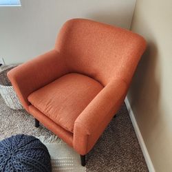 Lounge Chair With Ottoman