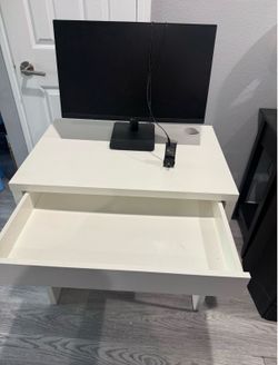 Desk & monitor