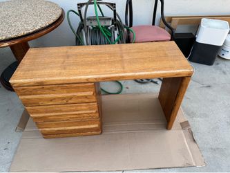 Oak and Oak Veneer Table & Dresser Set
