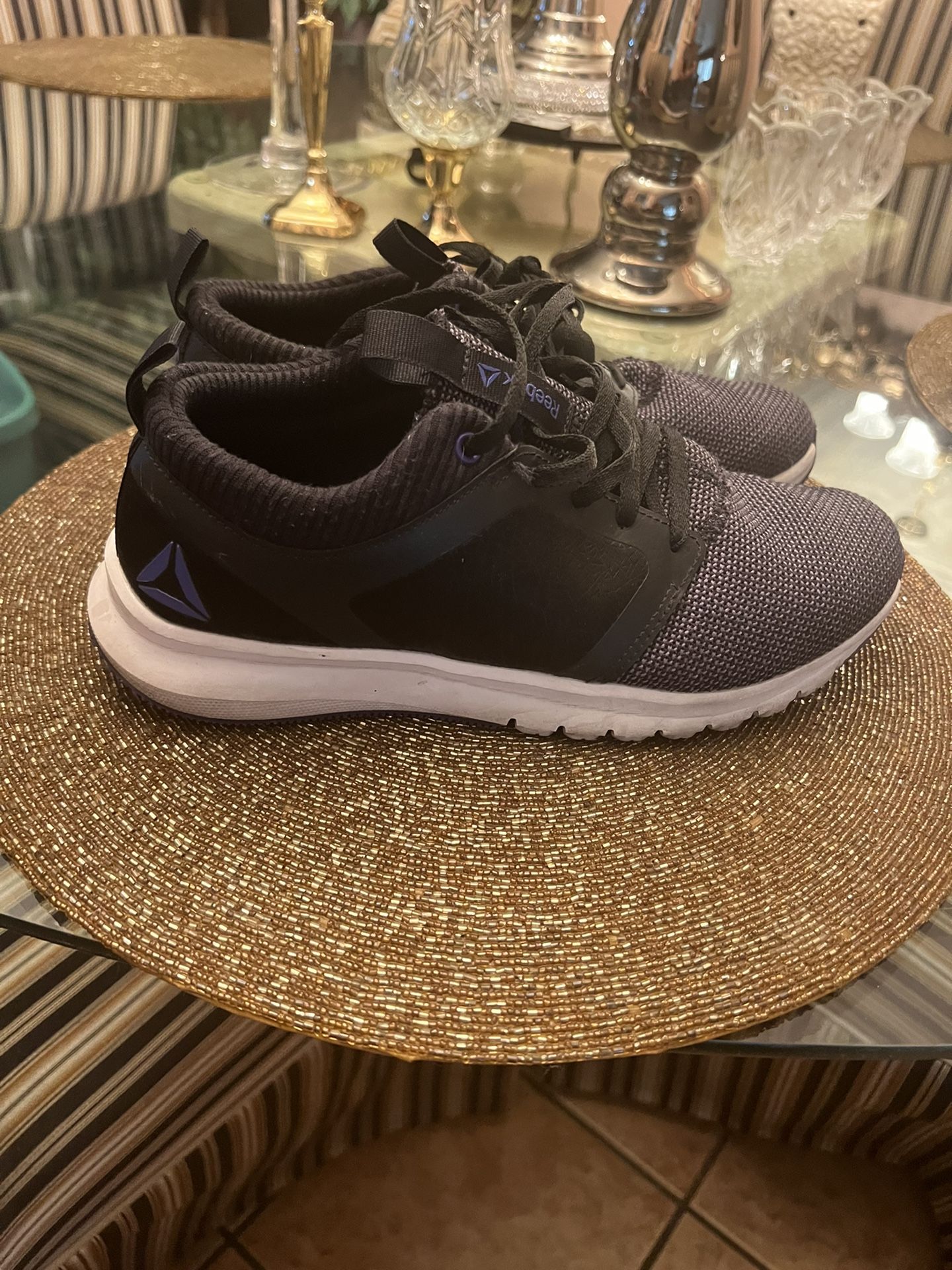 Women Shoes π Reebok Size 9