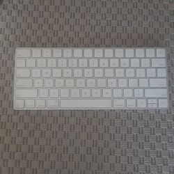 Apple Magic Keyboard Wireless Keyboard Working Fine