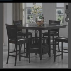 Kitchen/Dining Table And Chair Set 