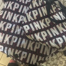 PINK Insulted Bag And Beach Blanket 