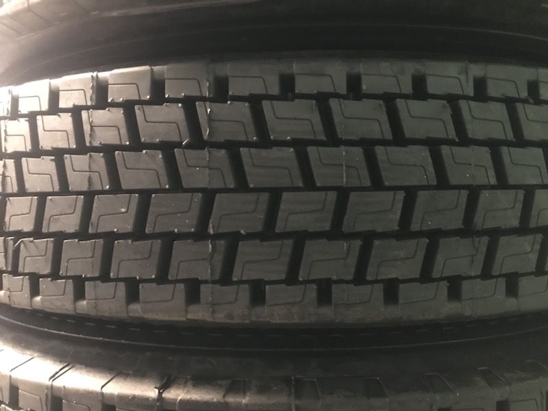 Llantas Recap para camion/Recap tires for semi trucks