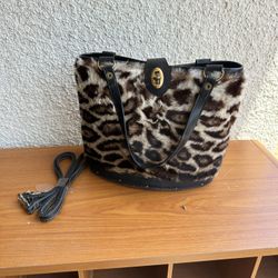 Leaped Print Bag