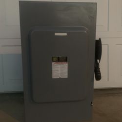 Square D 200A Heavy Duty Safety Switch 