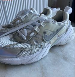 Nike V2K Run Sneakers White Silver