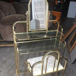Vintage Vanity Makeup Table