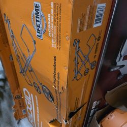 Foldable Mobile Miter Saw Stand with Mounting Braces