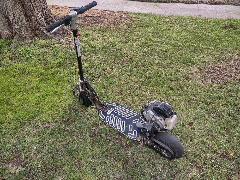 Bladez 40cc Ga Scooter Like GoPed 