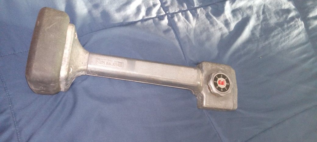 Factory Robert's 10-412 Pro Carpet. Knee Kicker