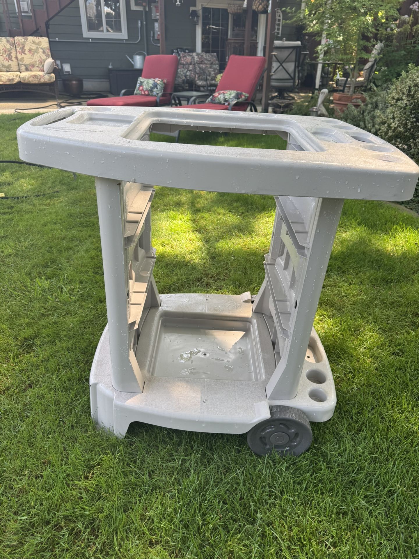 Rolling garden tool cart