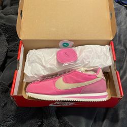Lady Nike Cortez Size 8 1/2