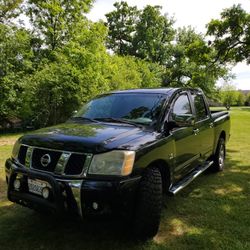 Nissan Titan  2004 