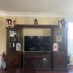 North Shore TV Stand Set