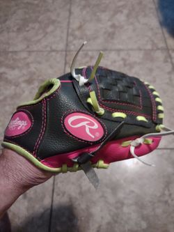 Rawlings Tee-ball glove
