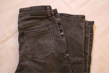 Express Men’s Slim Straight Jeans 30x32 Dark Wash Distressed Cotton Denim Pants