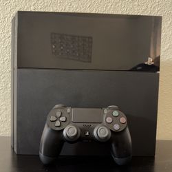PS4 Launch Edition 500GB Bundle w Controller + All Cables (Quiet)