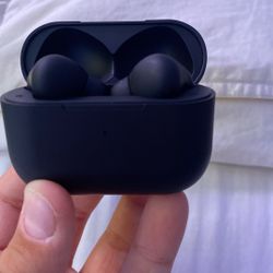 Black Bluetooth Headphones