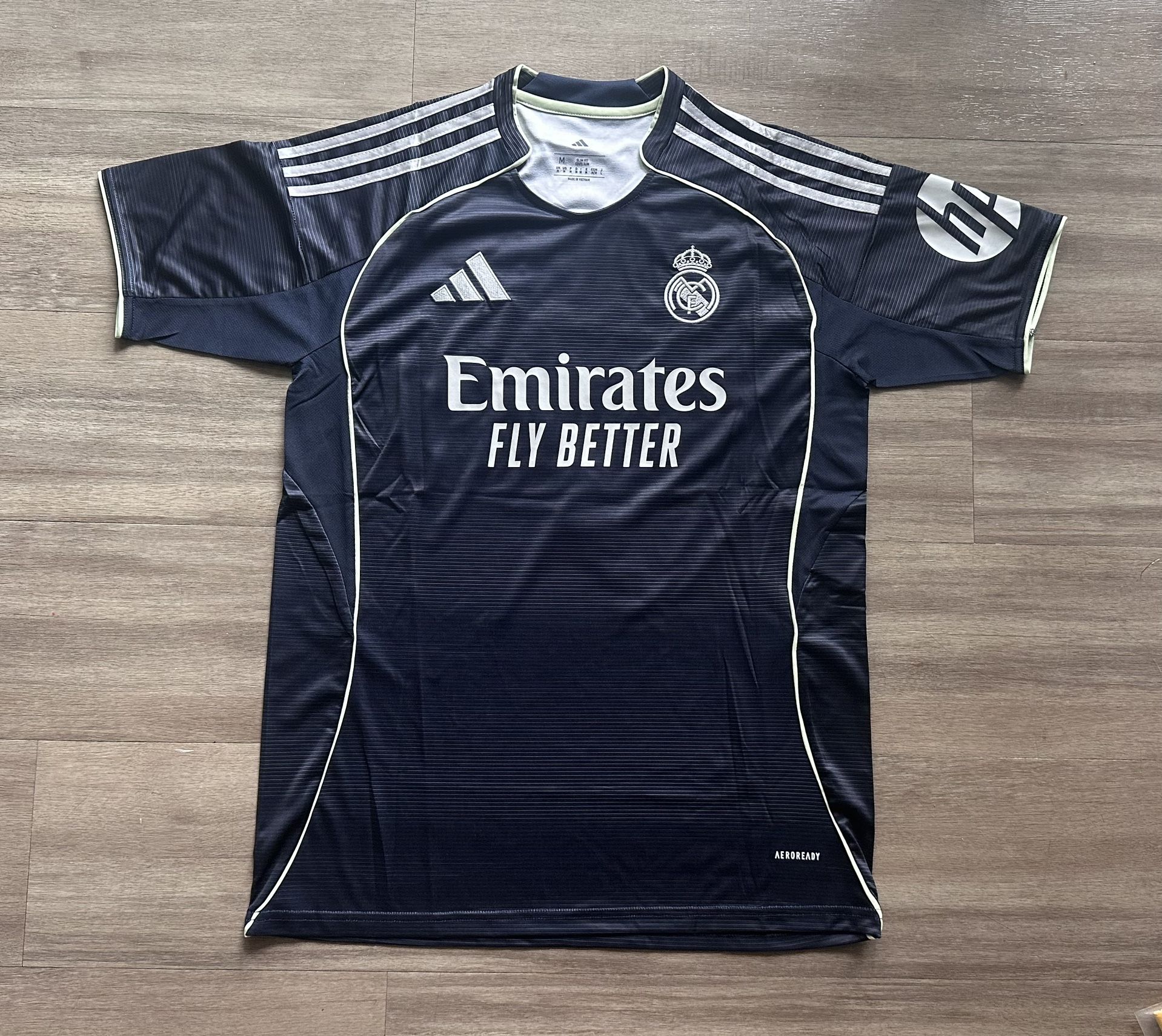 Real Madrid away Jersey Vini Jr 7 Size M