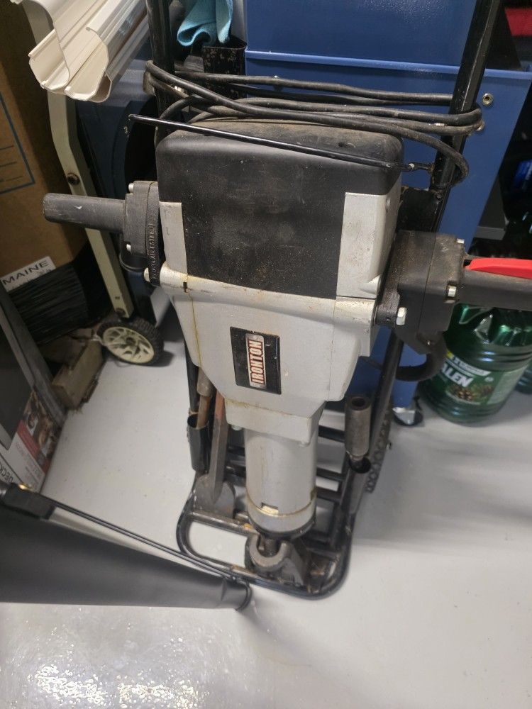 Iron Ton Jack Hammer