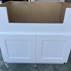 Farm sink base cabinet with 2 doors