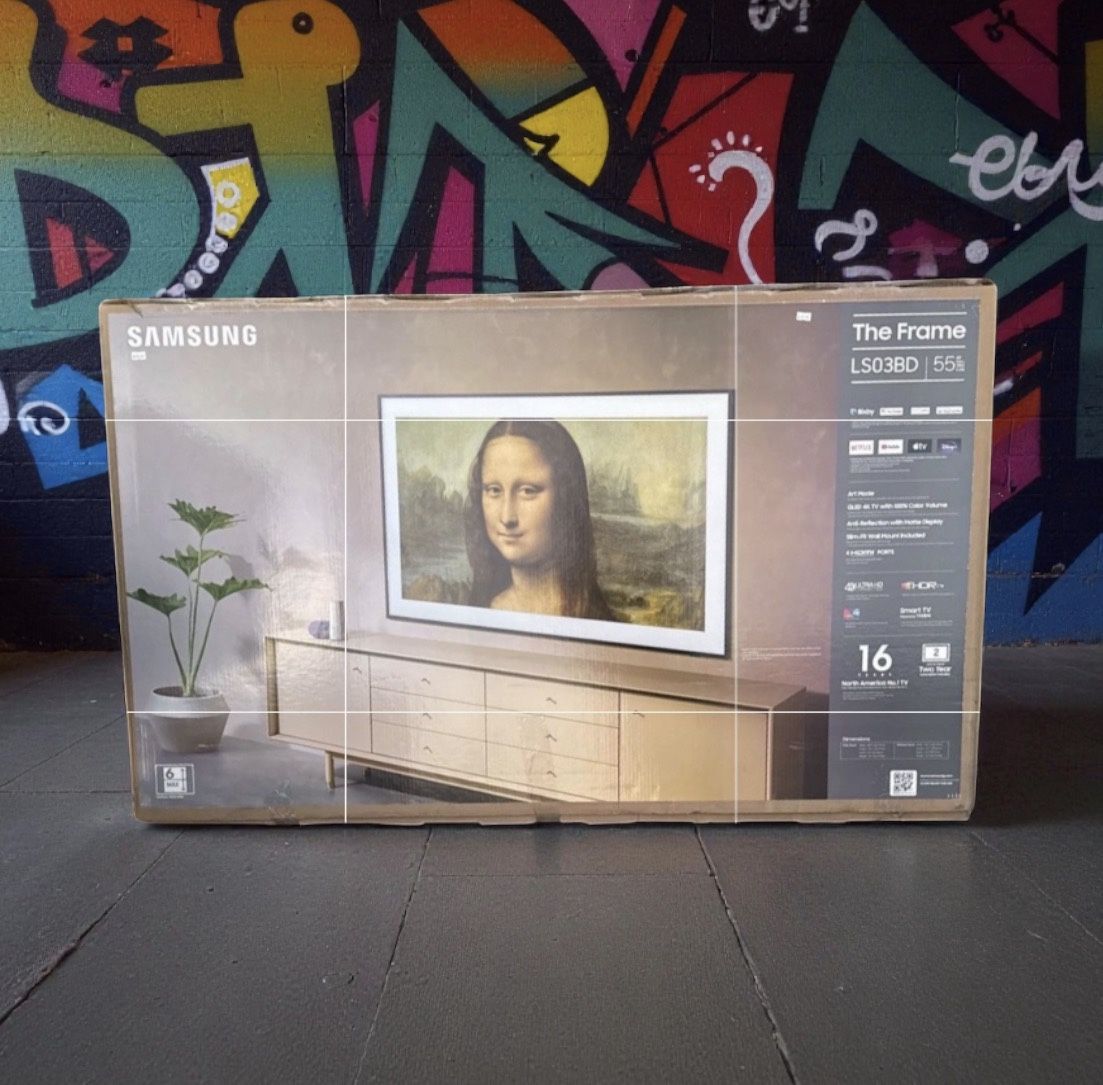 55 “ Samsung Smart 4K QLED HDR FRAME 120HZ TV
