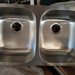 Ive Got 3 Brand New Seasons Brand 2bay Undermont Stainless Steel Kitchen Sink 32"x18"x8" 