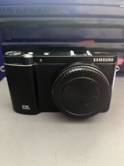 Samsung NX 3300 20MP mirrorless camera digital