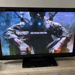 42” Panasonic Flat Screen TV With Stand And Remote