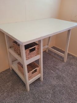 White Wood Desk
