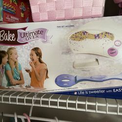 Brand New Easy Bake Oven 