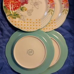 4 Piece Dish Set