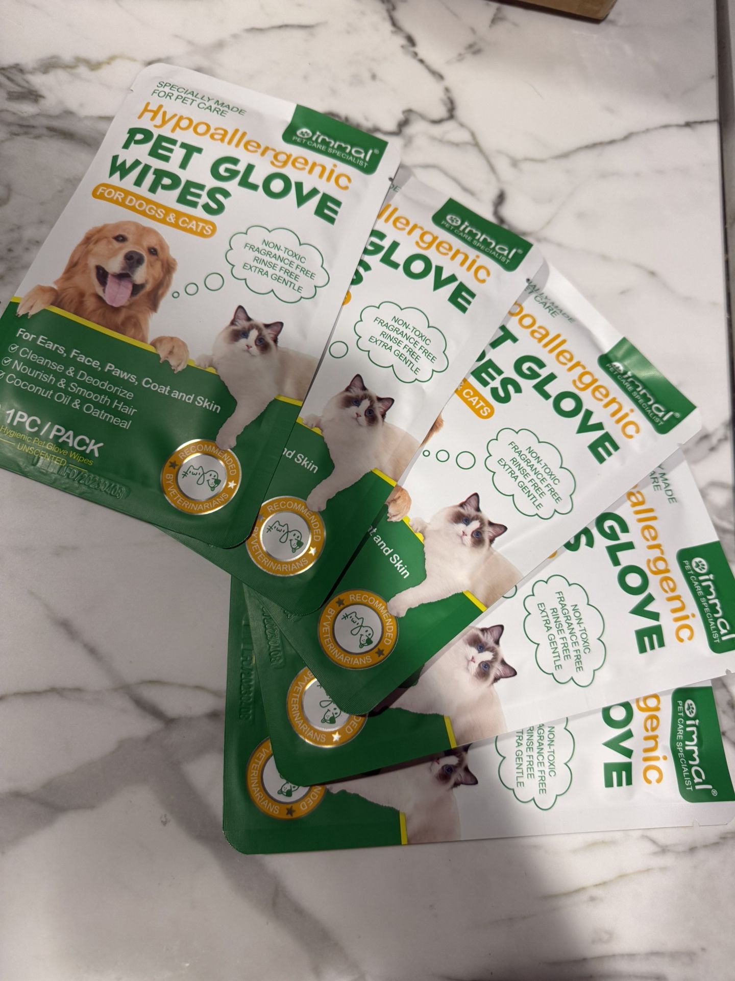 Hypoallergenic Pet Cleaning Glove Wipes – Bathing & Deodorizing for Dogs and Cats – 5 Pack