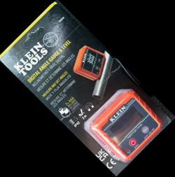 Klein Tools Digital Angle Gauge & Level