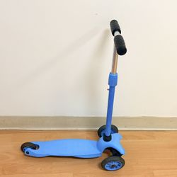 3-wheeled kick scooter Blue